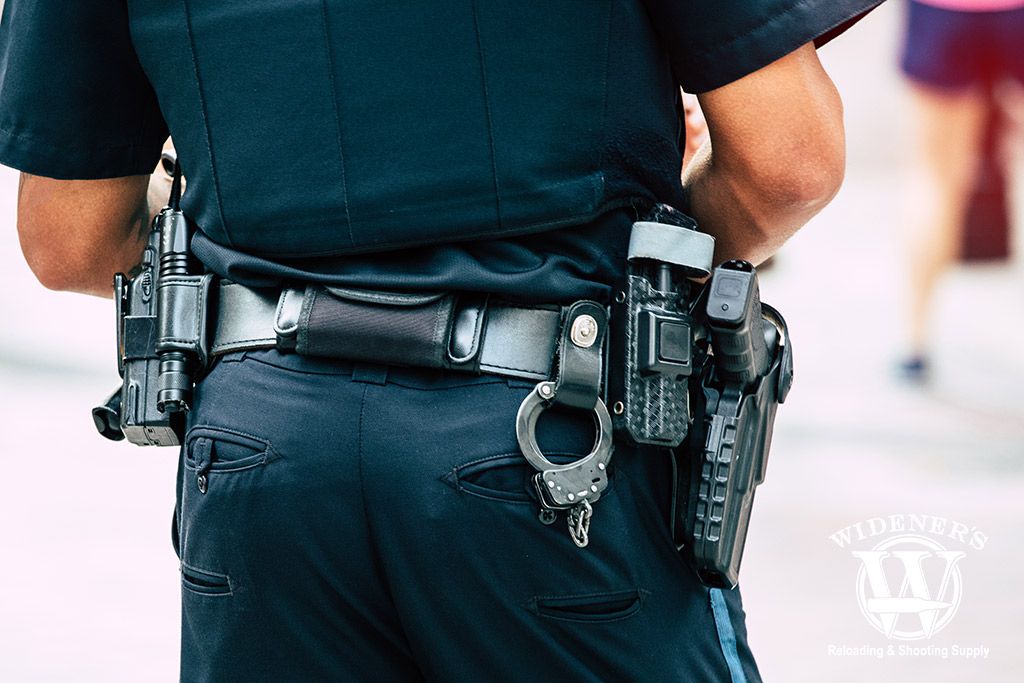 a police officer's belt a photo of a police officer's belt